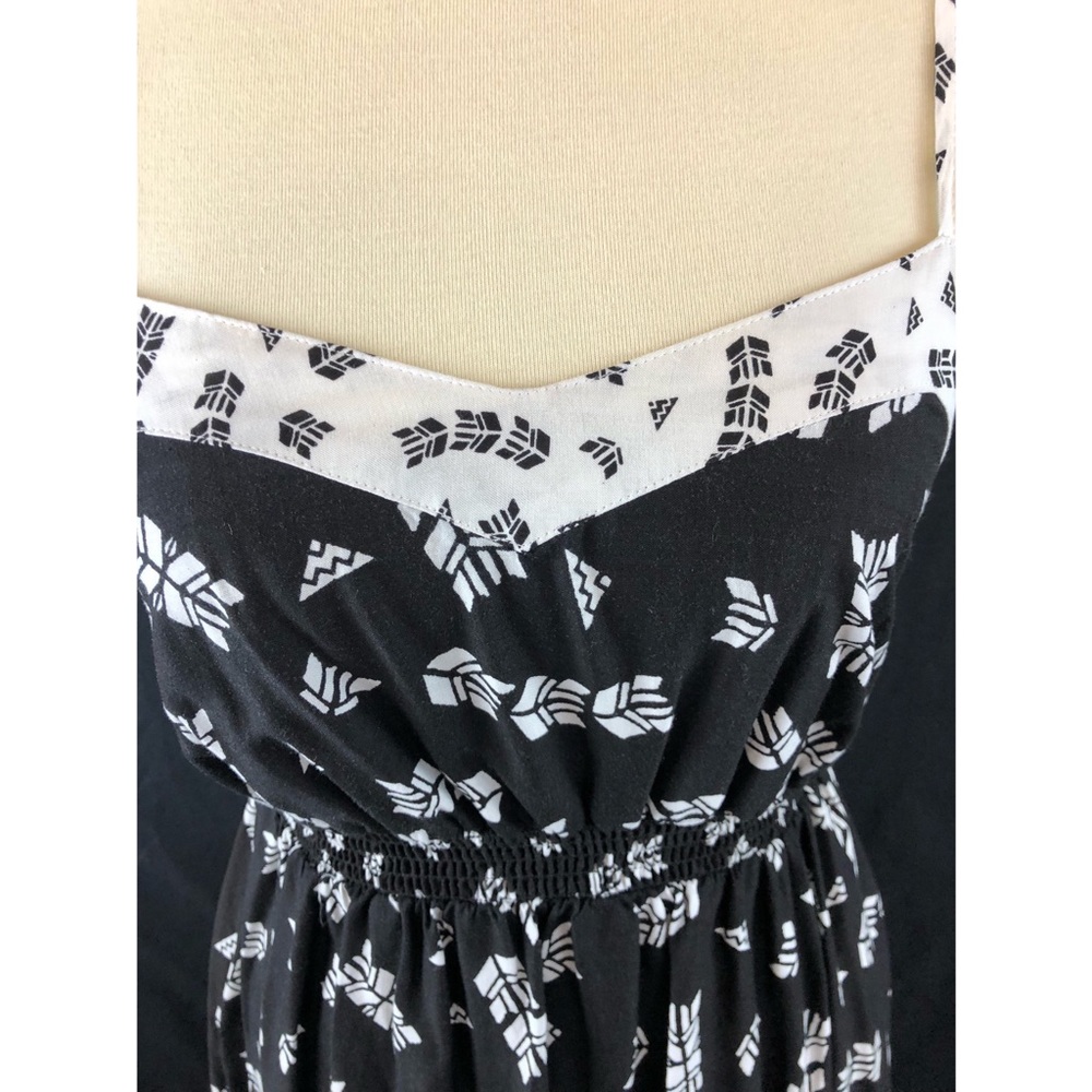 Patterned high-Low dress - Picture 3 of 5